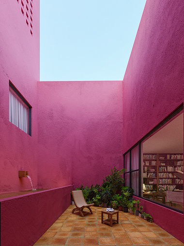 Menil House by Luis Barragan