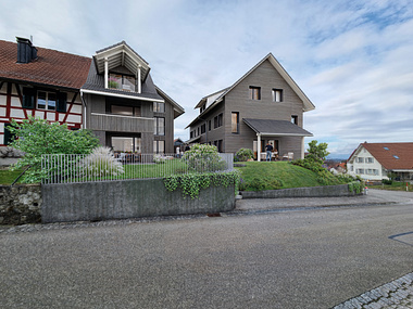 Modern terraced single-family houses and apartments